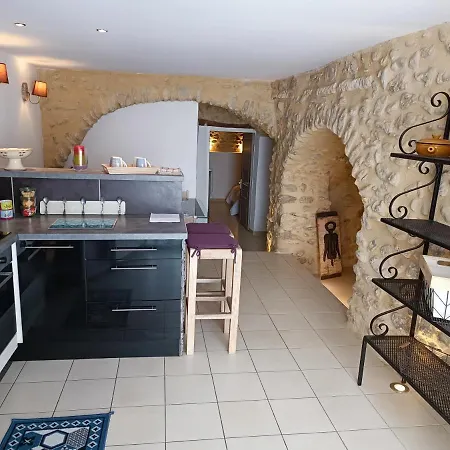Entre Vignes Et Oliviers Apartment *